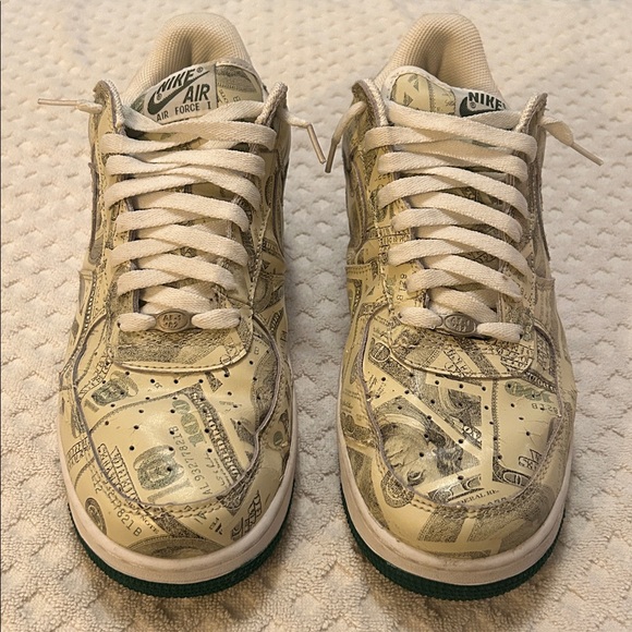 Nike Men's AF1 Money Print Sneakers - Picture 3 of 10